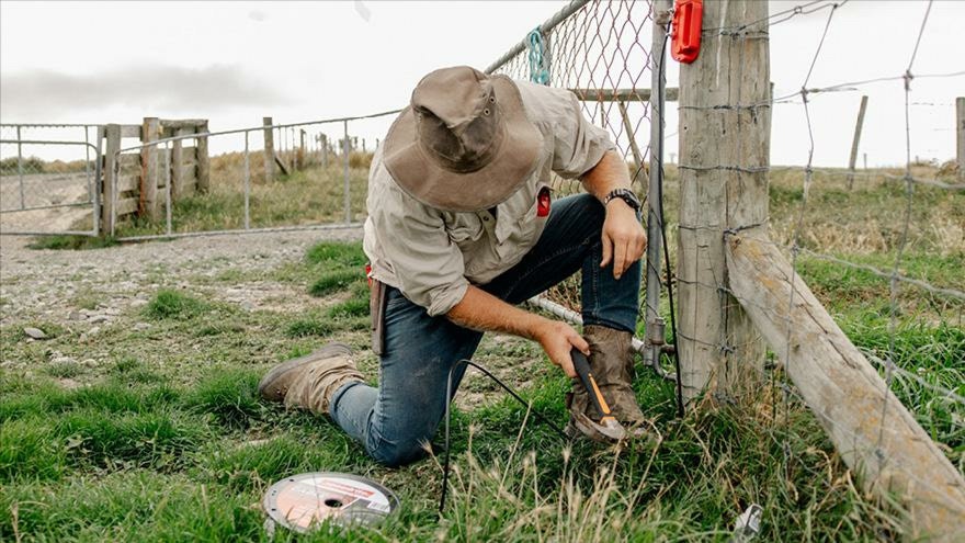 https://store.pggwrightson.co.nz/media/amasty/blog/cache/P/G/880/495/PGW-KnowledgeHub-March22-Fencing.jpg